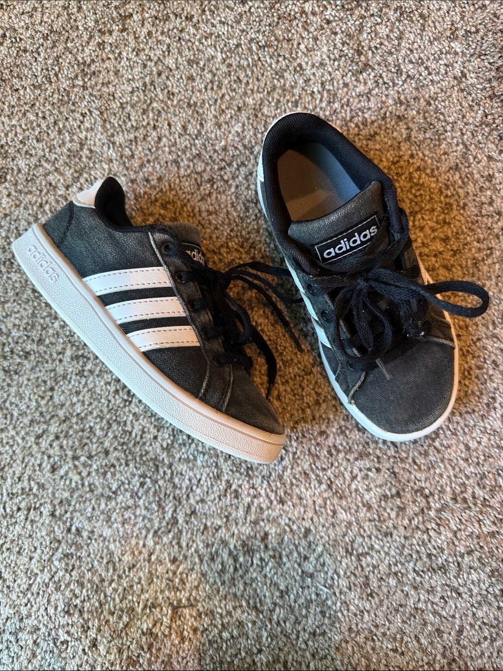 Adidas | Kids Black and White Low-Top Sneakers